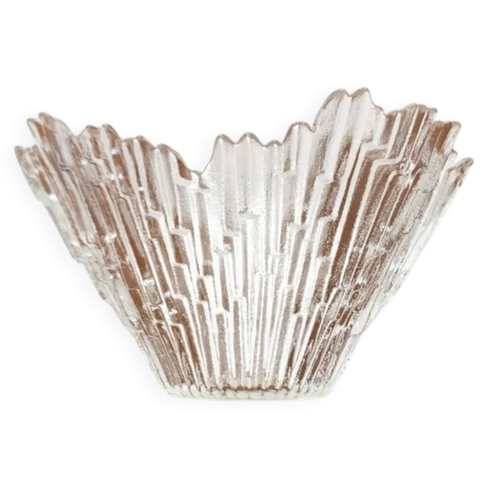 Bol en verre Revontulet de Tauno Wirkkala pour Humppila, milieu-centre.