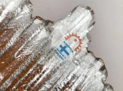 Bol en verre Revontulet de Tauno Wirkkala pour Humppila, milieu-centre.