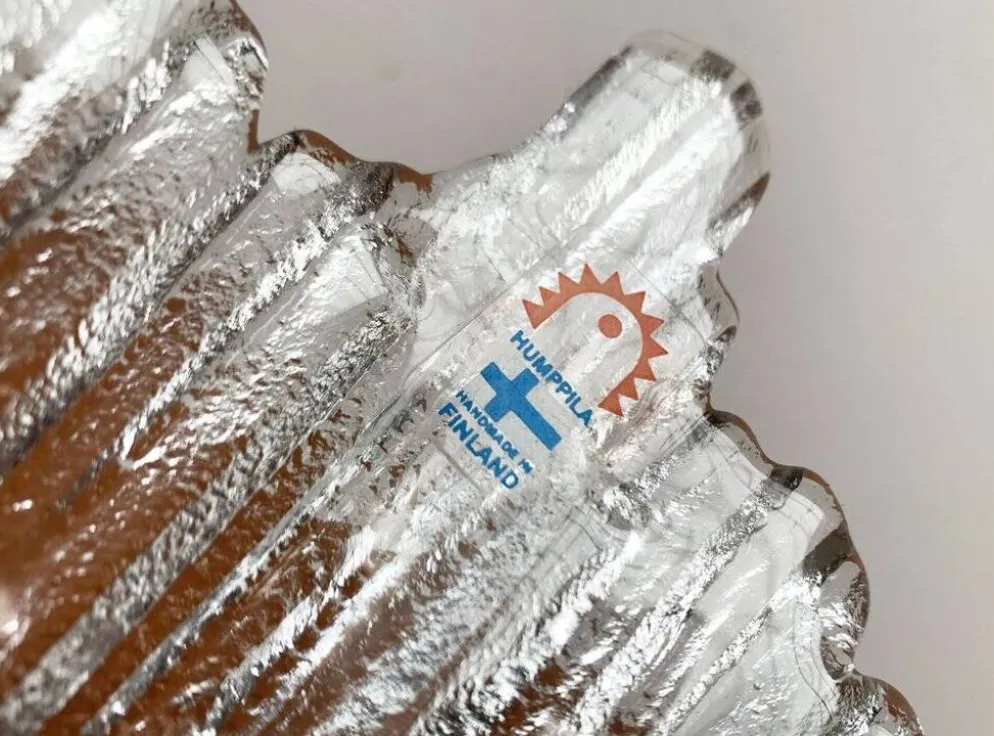 Bol en verre Revontulet de Tauno Wirkkala pour Humppila, milieu-centre.
