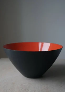 Bol Krenit noir et rouge par Herbert Krenchel, Danemark