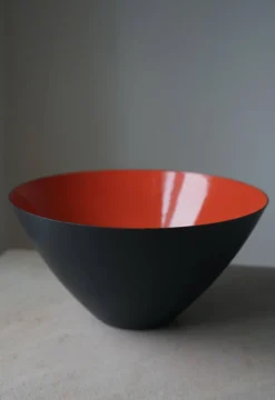 Bol Krenit noir et rouge par Herbert Krenchel, Danemark