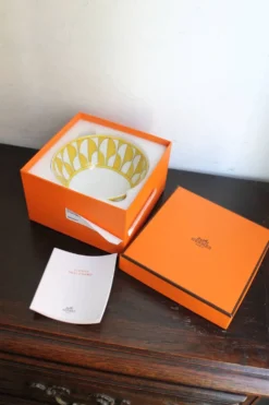 Bol moyen Hermès en porcelaine modèle 