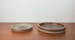 Bols en céramique de studio danoise de style mid-century moderne par Tue Poulsen pour Tue Keramik, années 1960, ensemble de 2