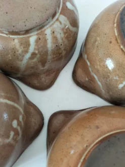 4 bols à oreilles en grès flammé artisanal vintage