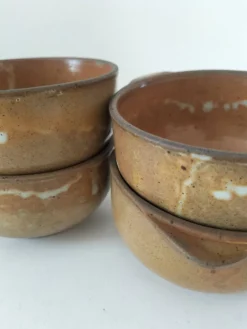 4 bols à oreilles en grès flammé artisanal vintage