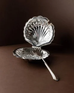 Bol à sucre en forme de coquillage argenté avec cuillère assortie - Italien des années 1960, métal argenté