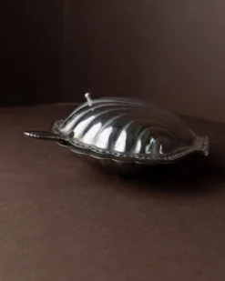 Bol à sucre en forme de coquillage argenté avec cuillère assortie - Italien des années 1960, métal argenté