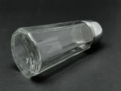 Bol à sucre en poudre, en verre, en laiton chromé, Suède, années 1970.