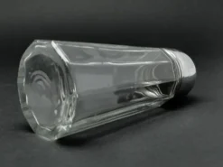 Bol à sucre en poudre, en verre, en laiton chromé, Suède, années 1970.