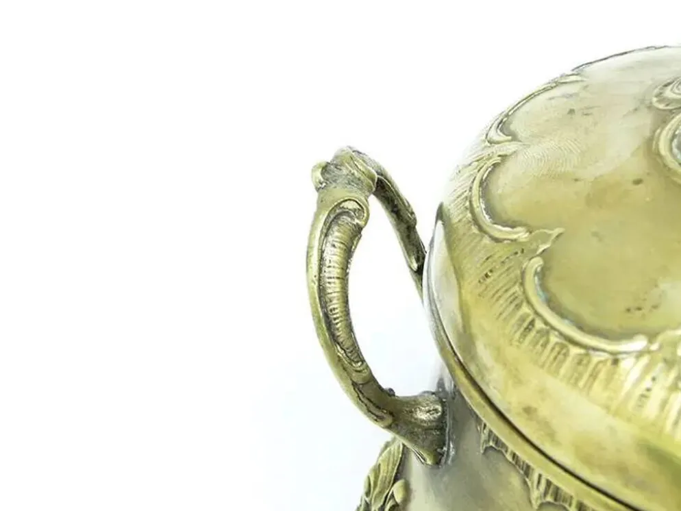 Bol à sucre rococo, laiton plaqué argent, Pologne, début du 20e siècle