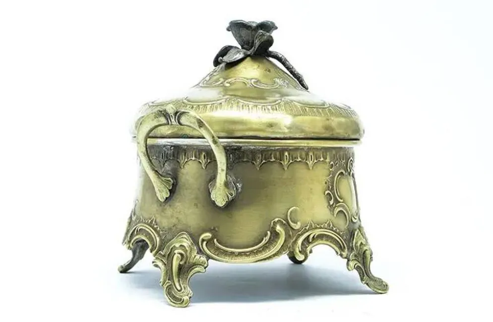 Bol à sucre rococo, laiton plaqué argent, Pologne, début du 20e siècle
