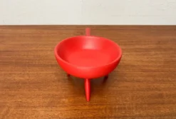 Bol tripod rouge en bois de style mid-century moderne de Paavo Asikainen, Finlande, années 1960