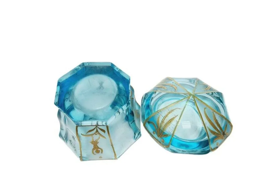 Bonbonnière Biedermeier de Moser, Bohême, années 1890