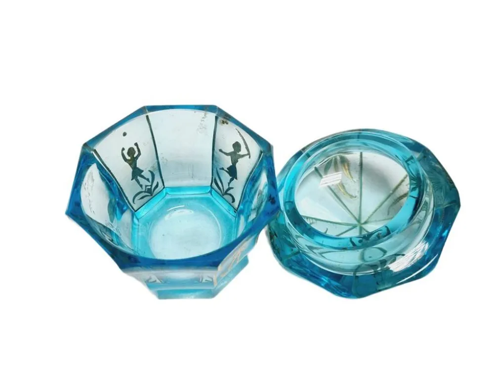 Bonbonnière Biedermeier de Moser, Bohême, années 1890