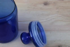 Bonbonnière, bocal hermétique en verre bleu cobalt – France