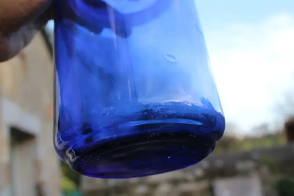 Bonbonnière, bocal hermétique en verre bleu cobalt – France