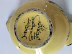 Bonbonnière bretonne Quimper Henriot – Faïence peinte à la main