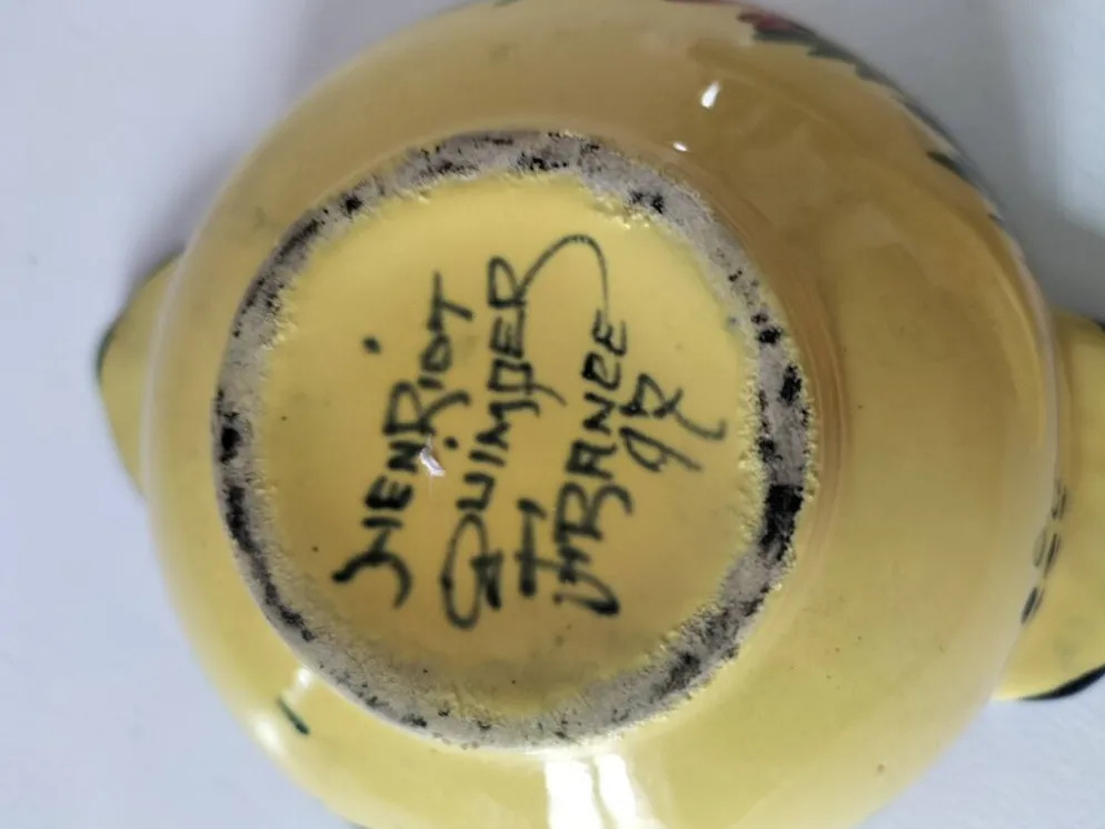 Bonbonnière bretonne Quimper Henriot – Faïence peinte à la main