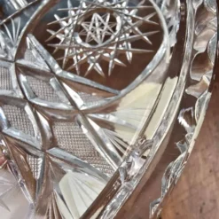 Bonbonnière cristal de Bohême taillé main vintage Tchécoslovaquie