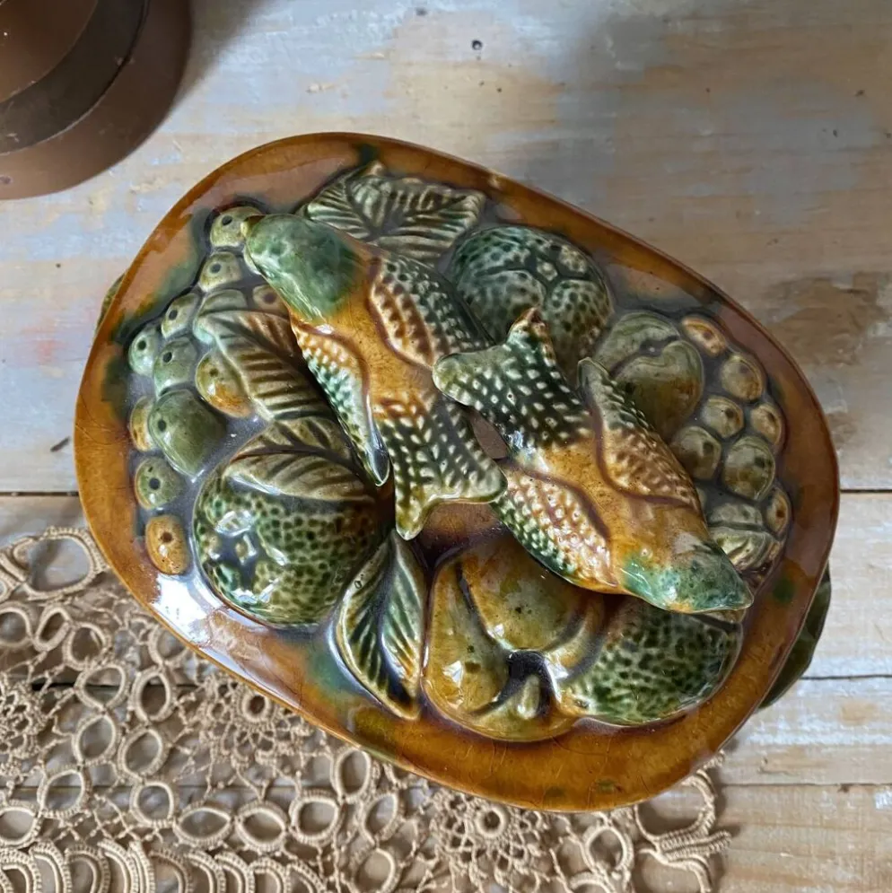 Bonbonnière en barbotine trompe l'œil
