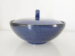 Bonbonnière en céramique bleue foncée