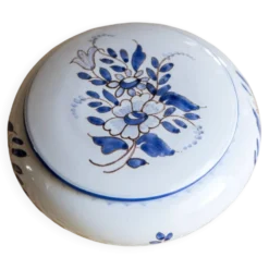 Bonbonnière en faïence de Nevers - Atelier C. Girande