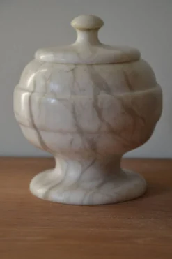 Bonbonnière en marbre