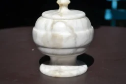 Bonbonnière en marbre