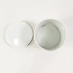 Bonbonnière en porcelaine Rosenthal, conçue par C. Fischer, Allemagne, années 1960.