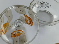 Bonbonnière en verre bohémien antique des années 1930, soufflée à la main et peinte, Art Déco
