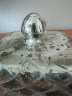 Bonbonnière en verre miroir argenté