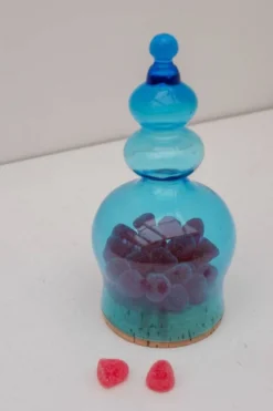 Bonbonnière en verre soufflé à la main par Bertil Vallien pour Kosta Boda, années 1970