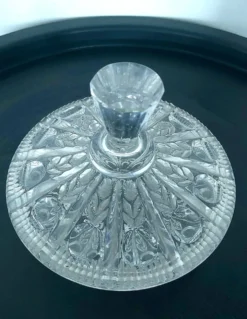 Bonbonnière en Verre Taillé / Cristal Décor Végétal Géométrique