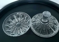 Bonbonnière en Verre Taillé / Cristal Décor Végétal Géométrique