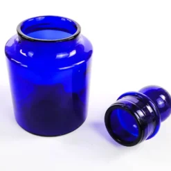 Bonbonnière moderne du milieu du siècle, en verre cobalt, conçue par M. Gołogórski, Pologne, années 1970.