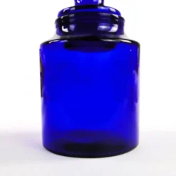 Bonbonnière moderne du milieu du siècle, en verre cobalt, conçue par M. Gołogórski, Pologne, années 1970.