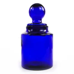 Bonbonnière moderne du milieu du siècle, en verre cobalt, conçue par M. Gołogórski, Pologne, années 1970.