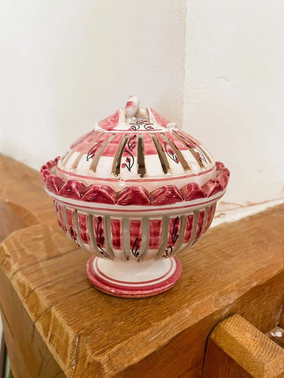 Bonbonnière porcelaine ajourée vintage