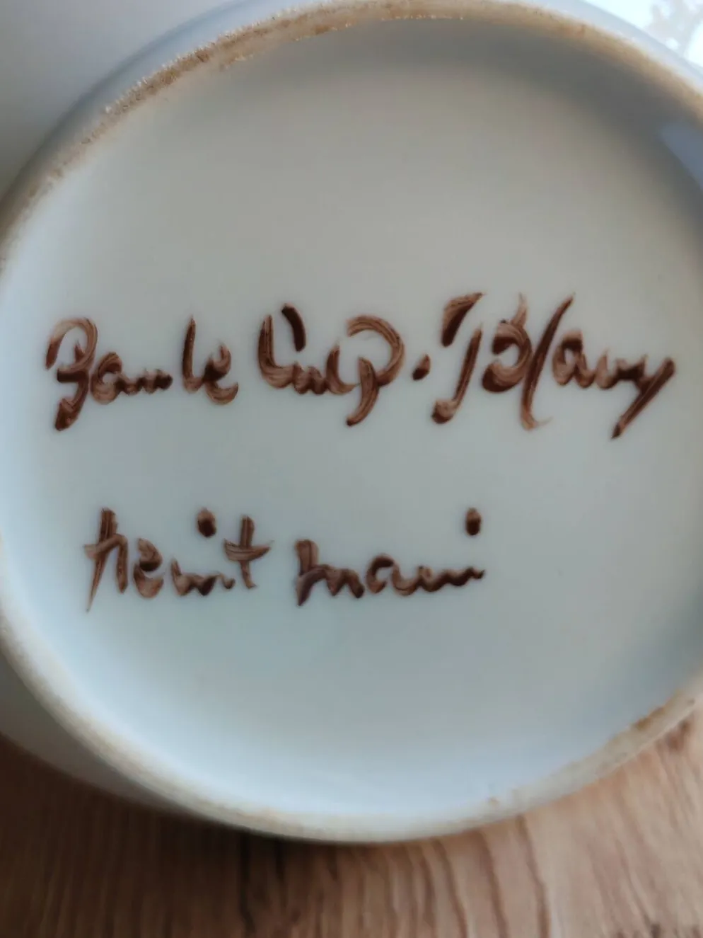 Bonbonnière, pot à confiture en porcelaine motif prunes peint main, signée