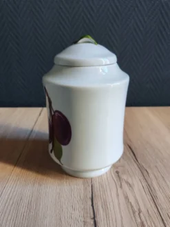 Bonbonnière, pot à confiture en porcelaine motif prunes peint main, signée