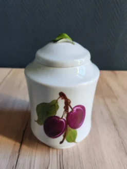 Bonbonnière, pot à confiture en porcelaine motif prunes peint main, signée
