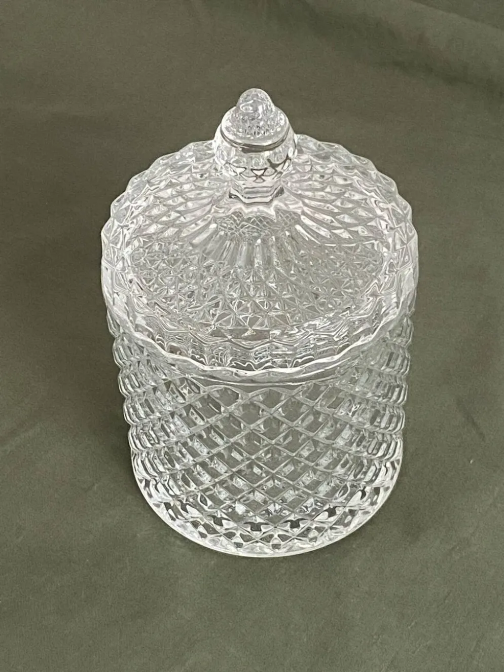 Bonbonnière / pot à coton en verre moulé effet cristal