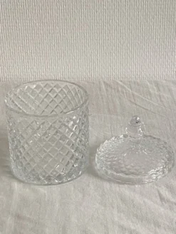 Bonbonnière / pot à coton en verre moulé effet cristal