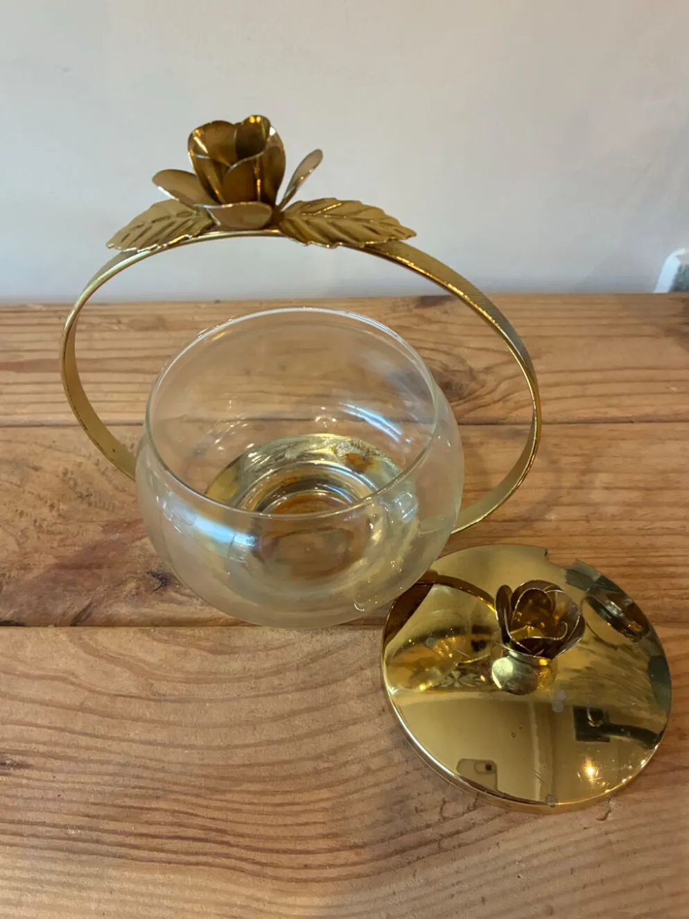 Bonbonnière / Sucrier vintage en verre & laiton doré – Décor Roses sty