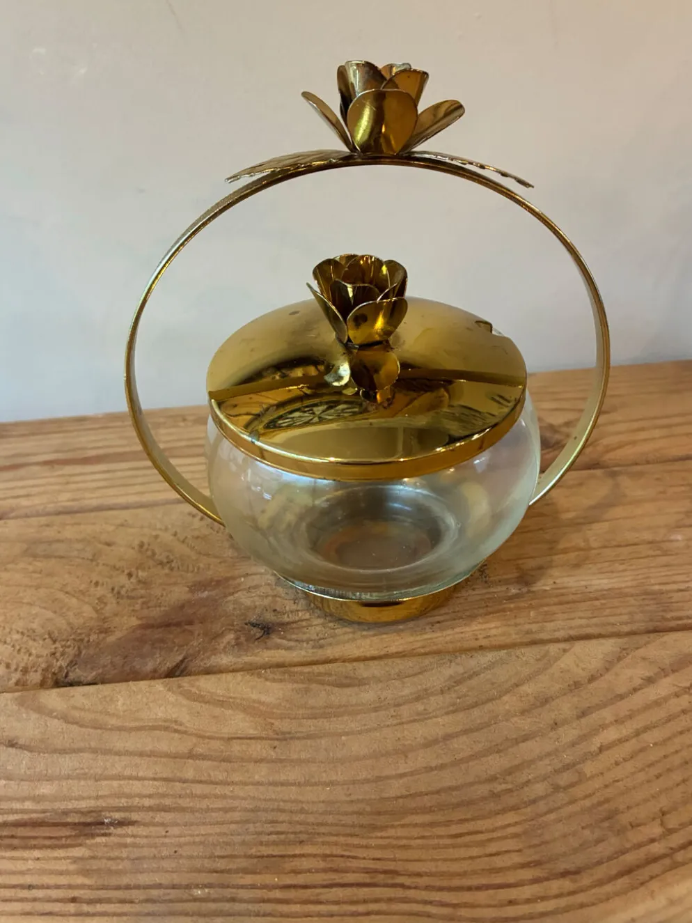 Bonbonnière / Sucrier vintage en verre & laiton doré – Décor Roses sty