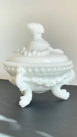 Bonbonnière verre opalin vintage