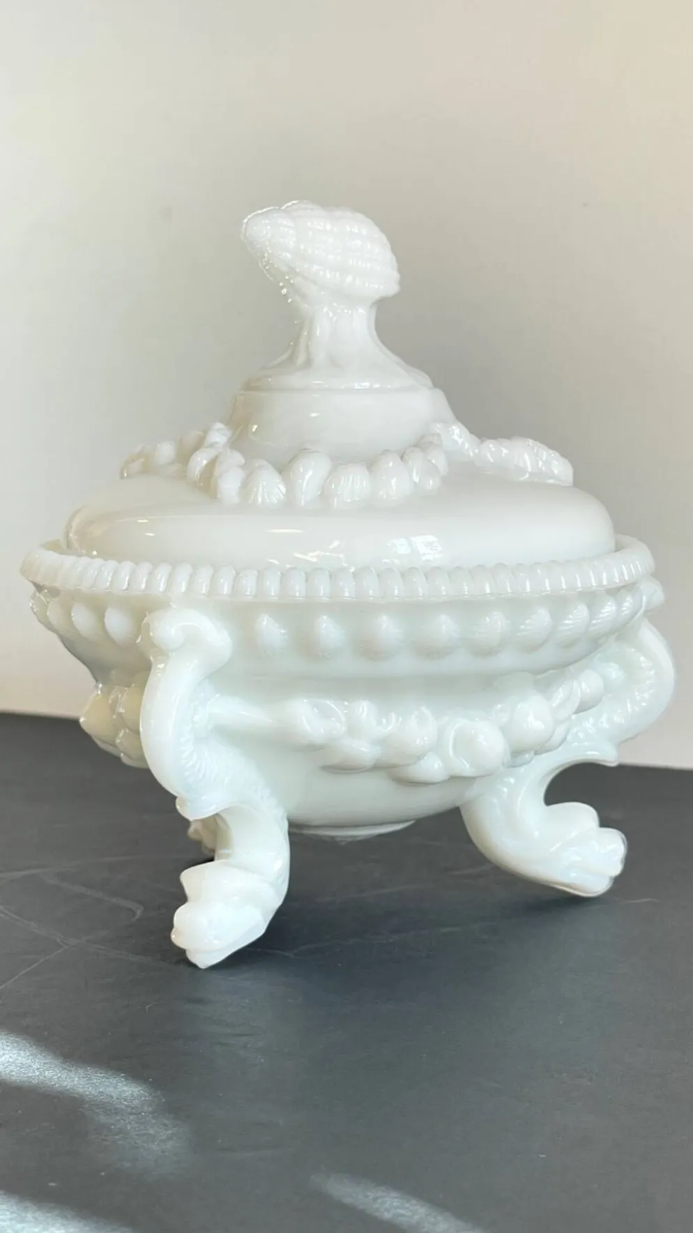 Bonbonnière verre opalin vintage