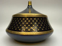 Bonbonnière vintage en porcelaine bleu cobalt et dorée