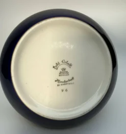 Bonbonnière vintage en porcelaine bleu cobalt et dorée