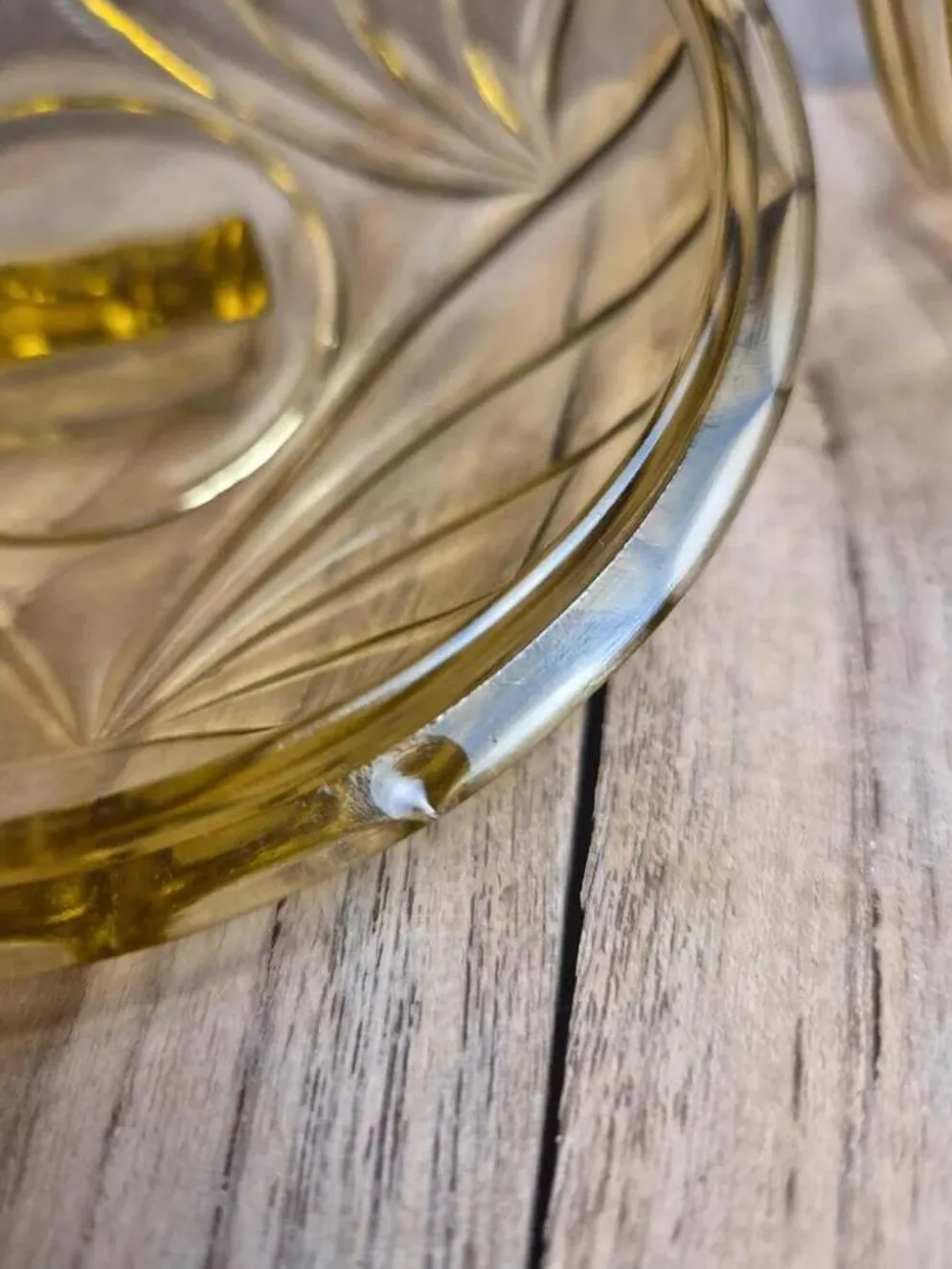 Bonbonnière vintage en verre ambré Made in France
